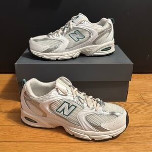 New Balance 530 Sea Salt Marsh Green Women’s 9.5 Men’s 8